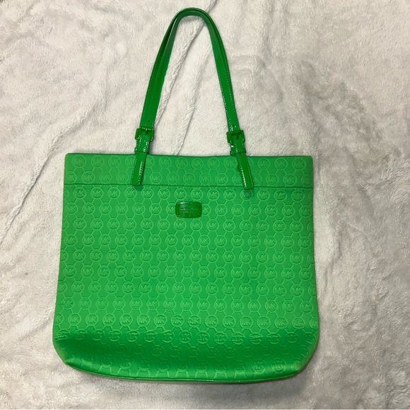 Michael Kors Neon/Lime Green Jet Set Monogram Tote Bag Preowned - Picture 1 of 10